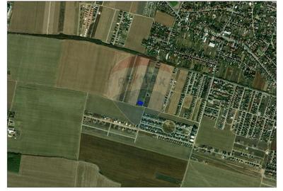 De vânzare Teren intravavilan 447mp Sânmartin - 5