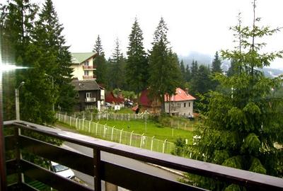 Casă individuală cu 19 camere cu Teren 557 Mp în Predeal - 1