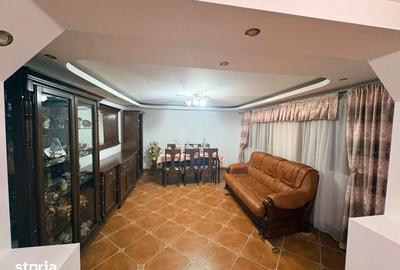 Casă cu 4 camere cu Teren 1326 Mp în Mera - 5