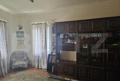 Casă cu 4 camere cu Teren 372 Mp în Central