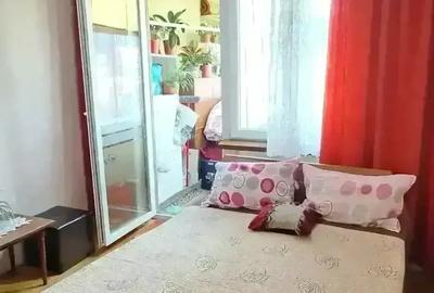 Bld. Bucuresti ap. 3 cam. decomandat, 83.000 - 3