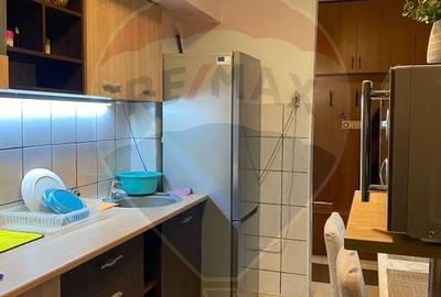 Apartament cu 3 camere decomandat, mobilat în Alfa - 3