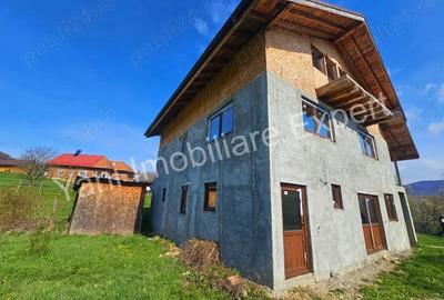 Casa de vacan?a de vanzare in comuna Corbi, sat Poienarei, jude? Arge?. - 8