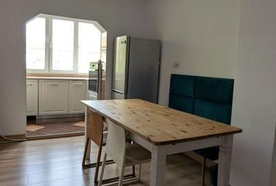 Apartament cu 3 camere decomandat în Exterior Vest - 2