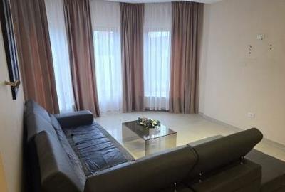 Casă cu 4 camere în Central - 2