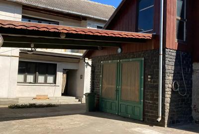 De vanzare:2 case de locuit. Casa de locuit ?i casa de locuit P+E1 De vanzare:2 case de locuit. Casa de locuit ?i casa de locuit P+E1 - 4