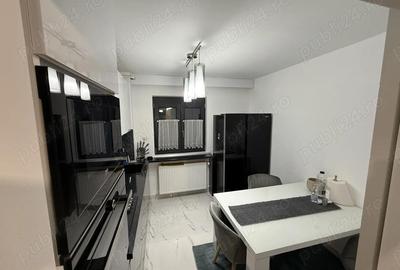 Apartament cu 3 camere semidecomandat în Girocului - 7