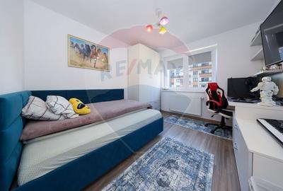 Apartament cu 2 camere decomandat în Tractorul - 15