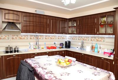 Casă individuală cu 7 camere cu Teren 500 Mp în Micro 17 - 3