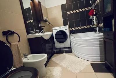 Apartament cu 2 camere semidecomandat în Florești
