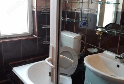 Garsonieră decomandată în Steaua