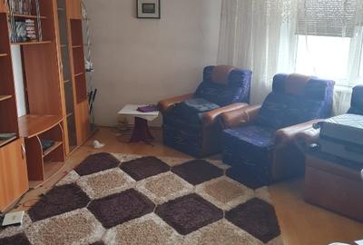 Apartament cu 3 camere semidecomandat în Central - 3
