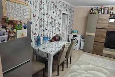 Apartament cu 3 camere decomandat în Ampoi 1