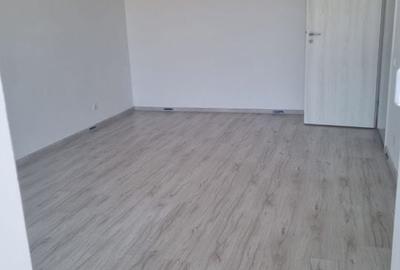 Apartament cu 2 camere decomandat în Berceni