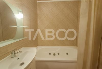 Apartament decomandat Strand 2 camere balcon etaj intermediar 3 - 15