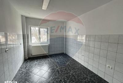 Apartament cu 3 camere în Central - 2