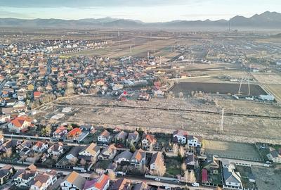 Teren intravilan cu Autorizatie de Construire - 27