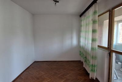 Apartament 4 camere spațios,  decomandat, Pantelimon - liceul Blaga Apartament 4 camere spațios,  decomandat, Pantelimon - liceul Blaga - 5