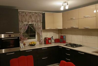Apartament cu 3 camere decomandat, mobilat în Central - 4