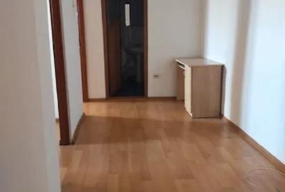 Apartament cu 3 camere - zona Nicolina - Frumoasa - 6