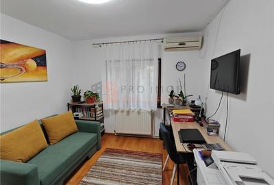 Apartament cu 3 camere decomandat, mobilat în 1 Decembrie