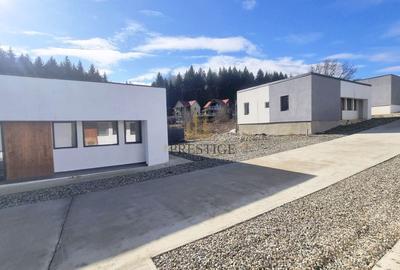 Casă individuală cu 3 camere cu Canalizare în Sadu - 11