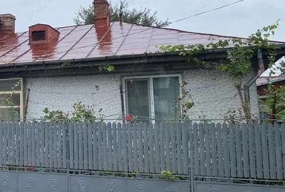 Casă cu 3 camere în Central