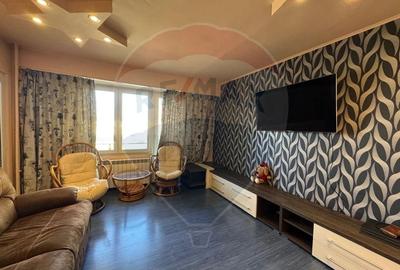 Apartament cu 3 camere semidecomandat, mobilat în Polivalentă - 18