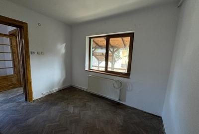 Casă individuală cu 3 camere în Ana Ipătescu