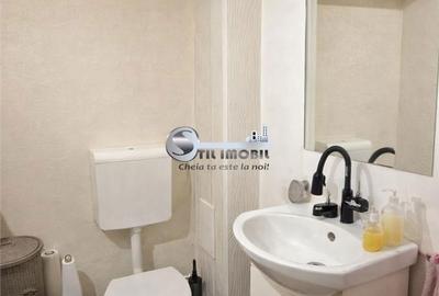 Apartament cu 3 camere decomandat în Nicolina - 8