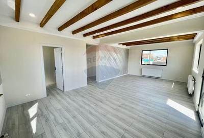 Casă cu 4 camere cu Canalizare în Exterior Vest - 28