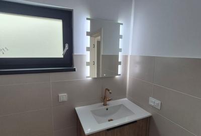 Casă cu 4 camere cu Teren 462 Mp în Central - 14