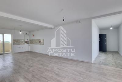 Penthouse cu 3 camere decomandat în Torontalului