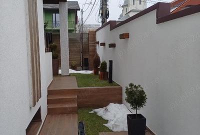 Casă cu 3 camere cu Teren 200 Mp în Central - 2