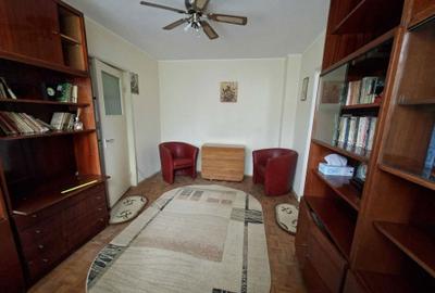 Apartament cu 2 camere semidecomandat în Micro 19