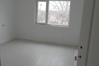 Casă cu 4 camere în Bâlteni - 1