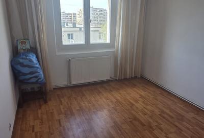 Apartament cu 3 camere semidecomandat în Apărătorii Patriei - 5