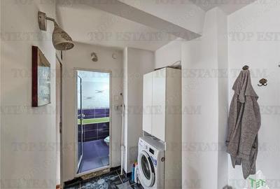 Apartament cu 3 camere, mobilat în Baicului