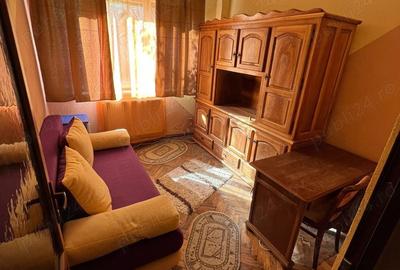 Apartament cu 4 camere semidecomandat în Motru - 2