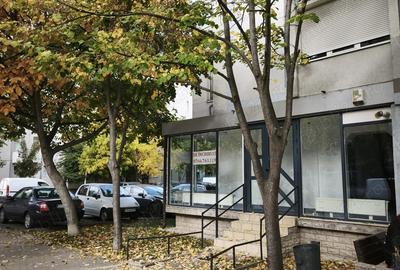 Spa?iu comercial de inchiriat 58 m2, pozi?ie excelenta, toate utilita?ile! Spa?iu comercial de inchiriat 58 m2, pozi?ie excelenta, toate utilita?ile! - 2