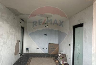 Apartament cu 2 camere de vanzare Savinesti - 15