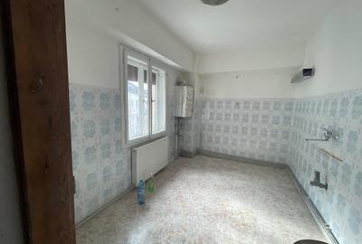 Apartament 3 Camere, Ultracentral, Str. Ardealului Caransebes - 3
