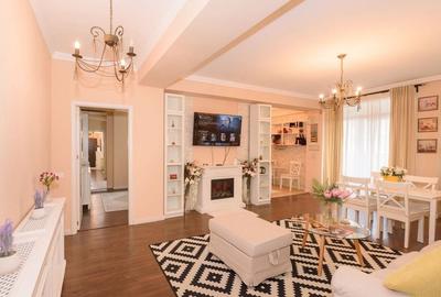 Apartament cu 3 camere decomandat, mobilat în Tomis Plus