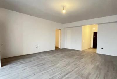 Apartament cu 3 camere decomandat în Energia - 9