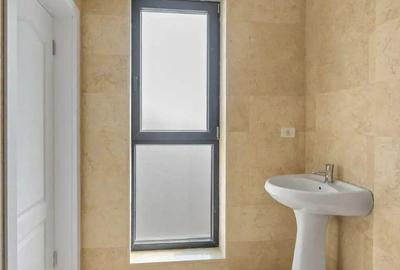 Apartament cu 3 camere decomandat în Mamaia - 4