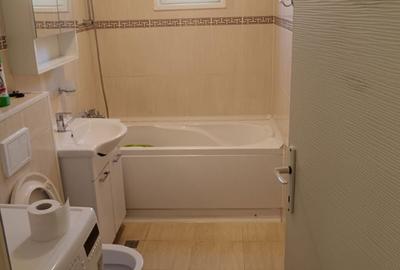 Apartament cu 3 camere în Central - 1