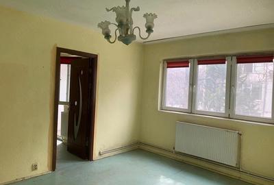 Apartament cu 3 camere semidecomandat în Pieții - 7