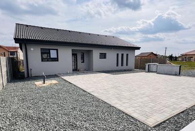 Casă cu Teren 583 Mp în Șag - 4