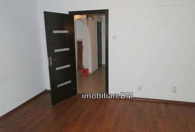 SPATIU COMERCIAL tip apartament 2 camere , 52mp, in Podu Ros - 2