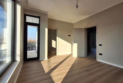 Casă cu 7 camere cu Teren 500 Mp în Bucium - 1